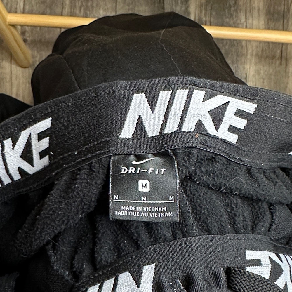 Nike Black Joggers‎ with White Swoosh - Kids - Picture 10 of 11
